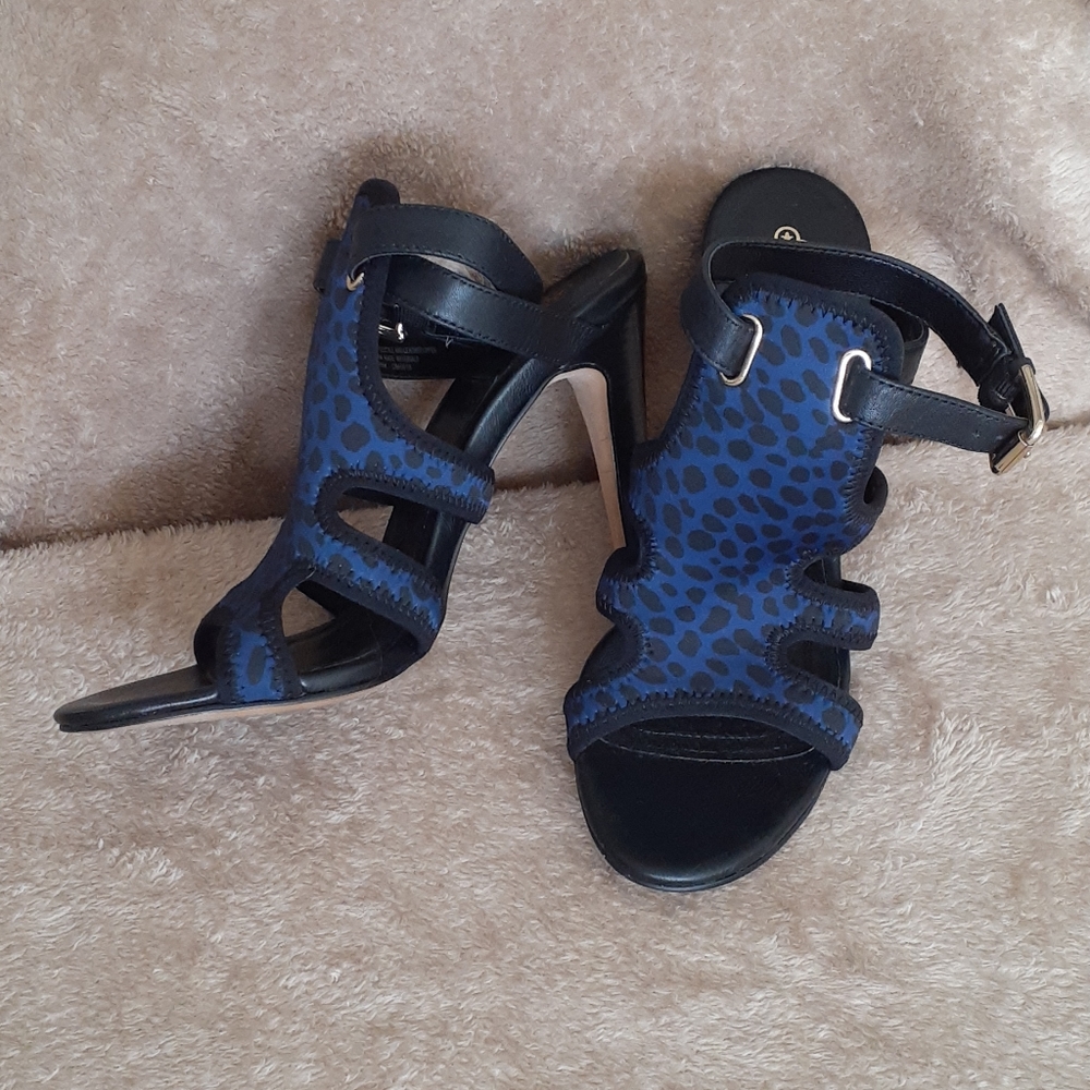 Isola black 🦊 & blue HEELS 7